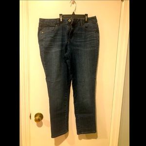 Liz Claiborne Classic Fit Jeans